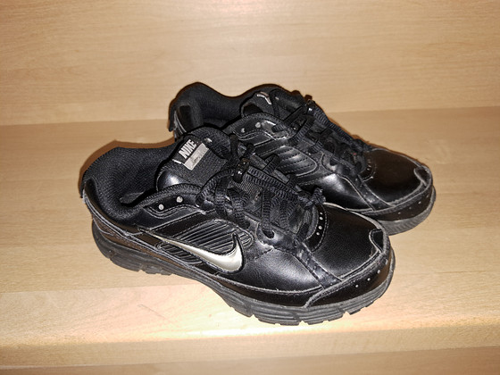Кроссовки NIKE