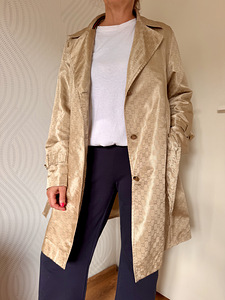 Gucci GG monogrammiga mantel – Babushka versioon (1 foto / 10)