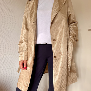 Gucci GG monogrammiga mantel – Babushka versioon