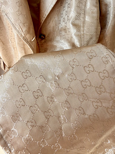 Gucci GG monogrammiga mantel – Babushka versioon (8 foto / 10)