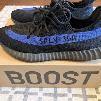 Yeezy 350 v2 реплика