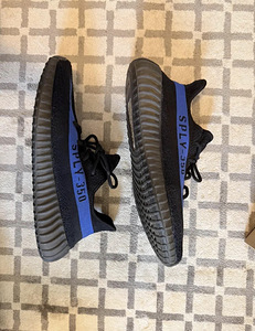 Yeezy 350 v2 реплика (2 фото из 2)