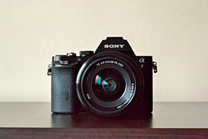 Sony A7 (ILCE-7) täiskaader hübriidkaamera (1 foto / 7)