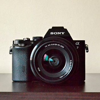 Sony A7 (ILCE-7) täiskaader hübriidkaamera