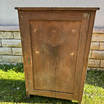 Antiikne riidekapp ( as -is)