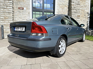 VOLVO S60 / АВТОМАТ / ТО 03.2027 (3 фото из 15)