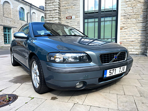 VOLVO S60 / АВТОМАТ / ТО 03.2027 (2 фото из 15)