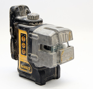 Лазерный уровень Dewalt DW089 3-лучевой самовыравнивающийся (2 фото из 2)