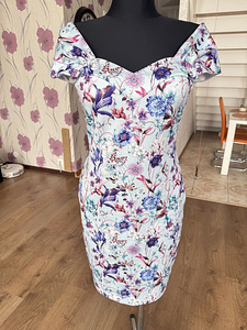 Kleit M/L (1 foto / 2)