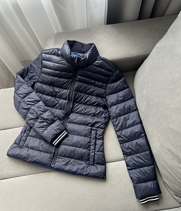 Tommy Hilfiger jope (1 foto / 4)