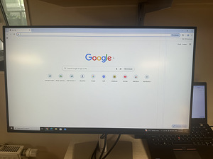 Dell UltraSharp U2722DE (3 фото из 3)