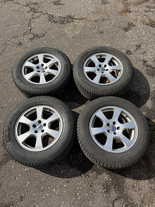 17" Volvo originaalveljed 5x108 + naastrehvid 235/65/17 (4 foto / 8)