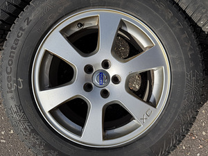 17" Volvo originaalveljed 5x108 + naastrehvid 235/65/17 (5 foto / 8)