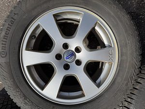 17" Volvo originaalveljed 5x108 + naastrehvid 235/65/17 (6 foto / 8)