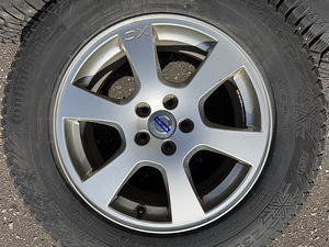17" Volvo originaalveljed 5x108 + naastrehvid 235/65/17 (8 foto / 8)
