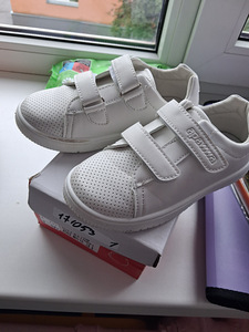 Puma кроссовки +белые (3 фото из 3)