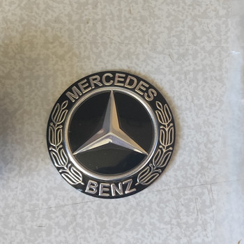 Значок Mercedes Benz
