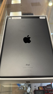 iPad 8Gen LTE+Wifi 32Gb Grey v heas korras (1 foto / 2)