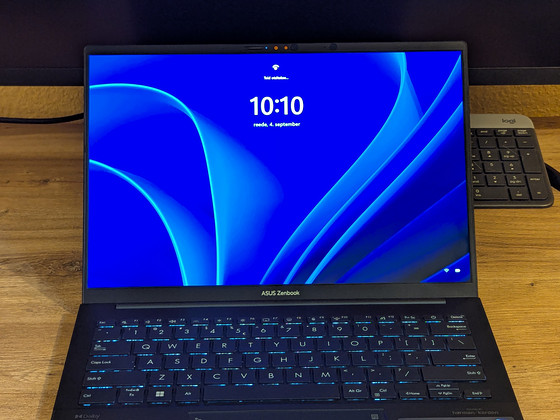 ASUS Zenbook 14 OLED UX3405MA / Ultra 7 / 16GB / 1TB