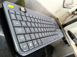Juhtmevaba klaviatuur Logitech K400 Plus puuteplaadiga (2 foto / 4)
