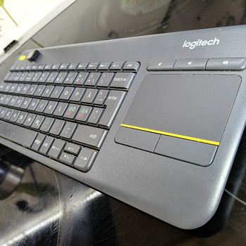 Беспроводная клавиатура Logitech K400 Plus с тачпадом