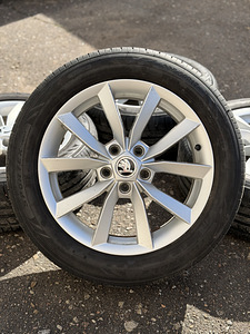 17" Skoda originaalveljed 5x112 + suverehvid 225/50/17 (1 foto / 9)