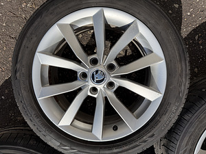 17" Skoda originaalveljed 5x112 + suverehvid 225/50/17 (8 foto / 9)