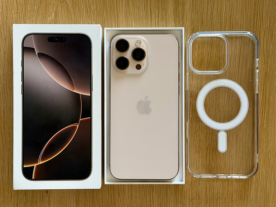 Apple IPhone 16 Pro Max Desert 256GB в очень хорошем состоян