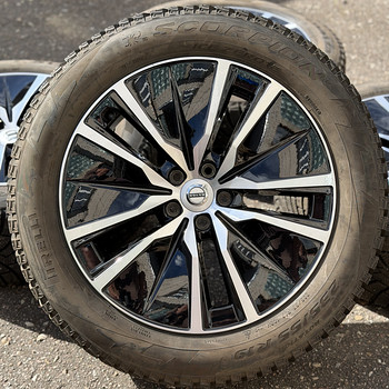19" оригинальные диски Volvo 5x108 + шипованные шины 235/55/19