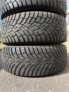 19" оригинальные диски Volvo 5x108 + шипованные шины 235/55/19 (2 фото из 10)