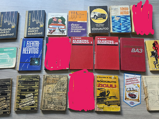 Старые книги по технике и легковым автомобилям