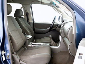 Nissan Pathfinder Comfort 4x4 2.5 dCi 128kW (6 фото из 8)