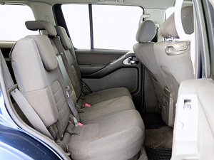 Nissan Pathfinder Comfort 4x4 2.5 dCi 128kW (7 фото из 8)