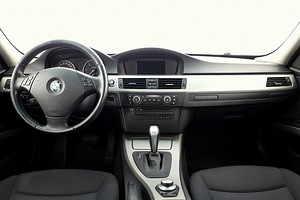 BMW 320 Touring Facelift ATM 2.0 D 130kW (5 foto / 7)