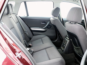 BMW 320 Touring Facelift ATM 2.0 D 130kW (7 foto / 7)