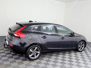 Volvo V40 Momemtum 1.6 D4 84kW (3 foto / 7)