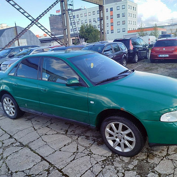 Audi A4 Comfortline Facelift 1.6 74kW