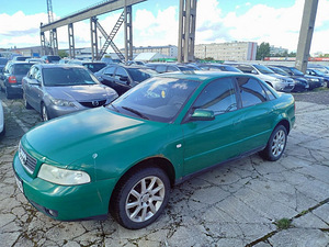 Audi A4 Comfortline Facelift 1.6 74kW (2 фото из 7)
