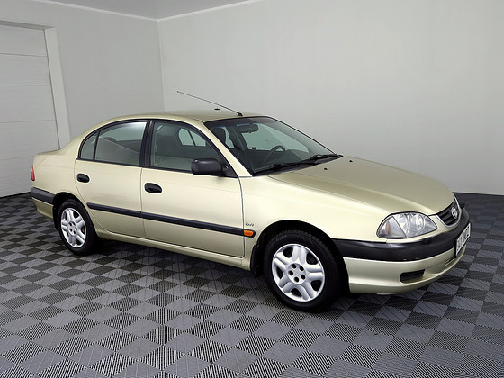 Toyota Avensis Linea Sol A-C 1.6 81kW