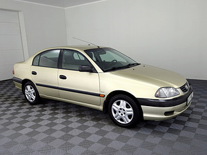 Toyota Avensis Linea Sol A-C 1.6 81kW (1 foto / 7)
