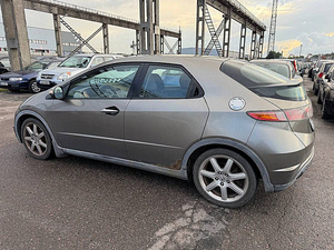 Honda Civic Elegance 1.8 103kW (4 фото из 7)