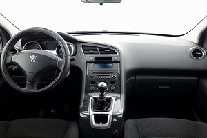 Peugeot 5008 Elegance Facelift 1.6 HDi 84kW (5 фото из 8)