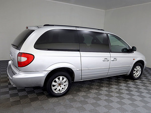 Chrysler Grand Voyager Luxury ATM 2.8 CRD 110kW (3 foto / 8)