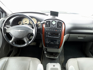 Chrysler Grand Voyager Luxury ATM 2.8 CRD 110kW (5 foto / 8)