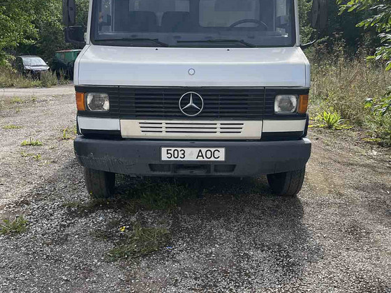 Mercedes-Benz 709D 4.0 (66 kW) 1990