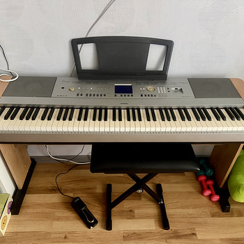 Digitaalne klaver Yamaha DGX-640