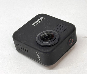 360 kaamera GoPro Max 360 5.6K 16.6MP (2 foto / 3)