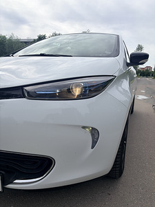 Renault Zoe (2 foto / 14)