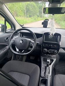 Renault Zoe (8 foto / 14)