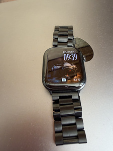 Apple Watch 10 titanium LTE (2 foto / 6)
